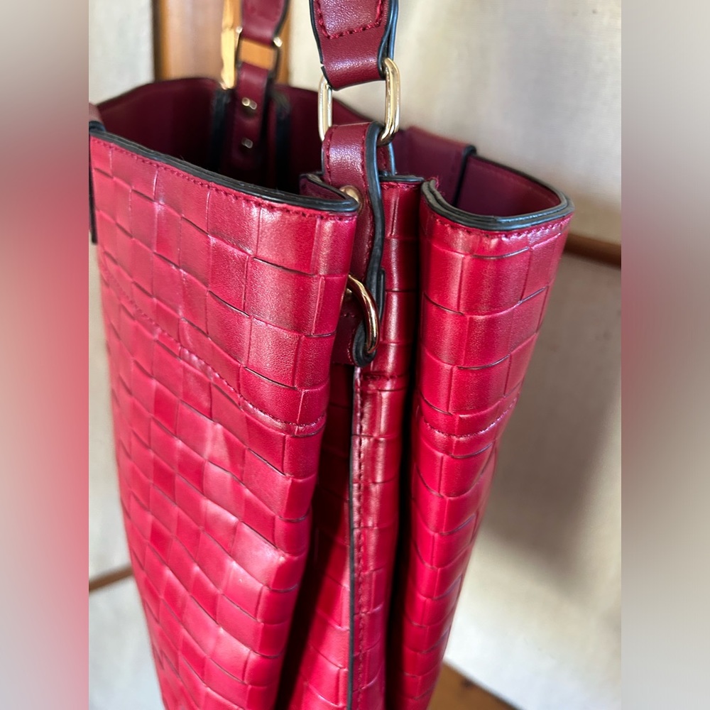 Jen and Co Red hand bag